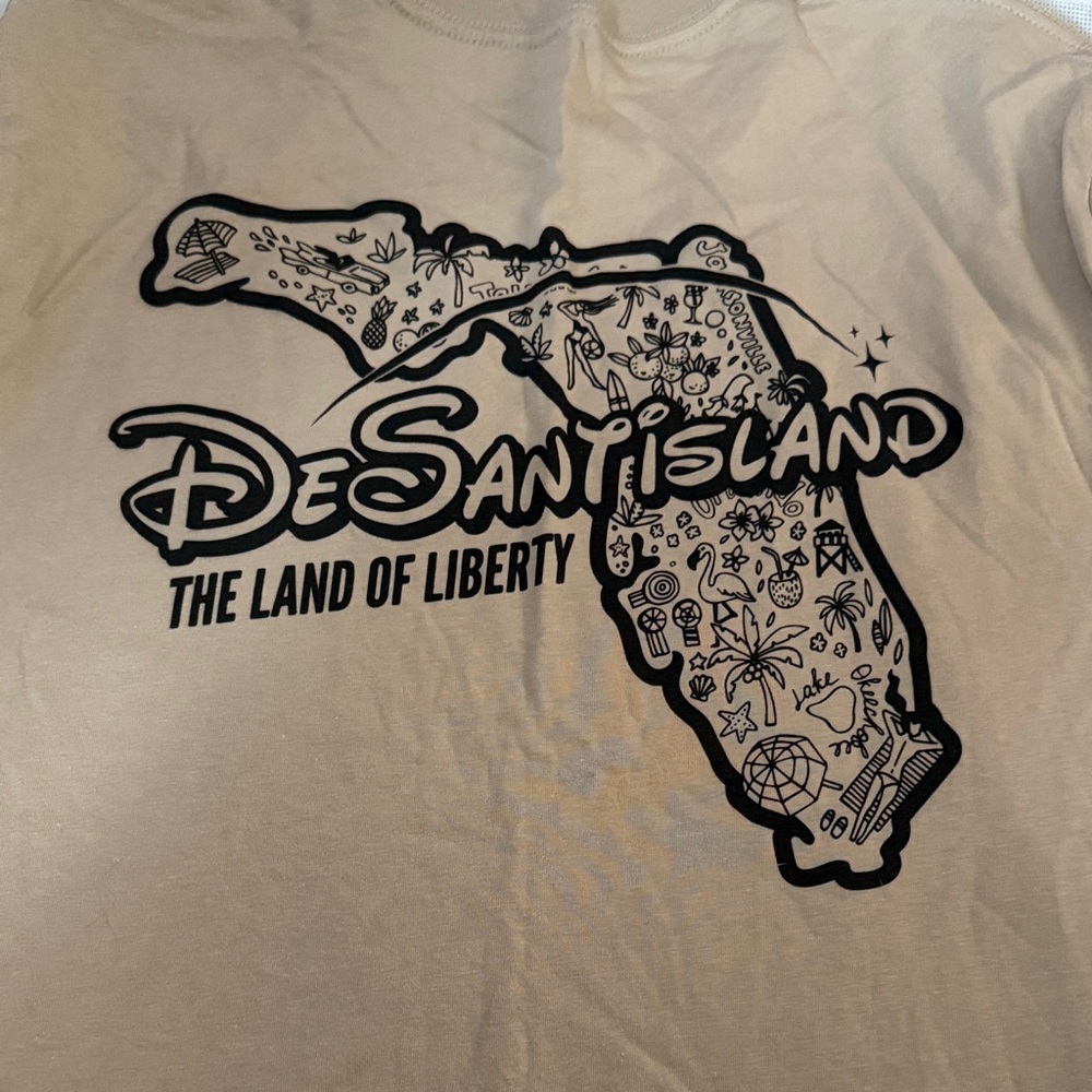 DeSantisland Beige Short Sleeve Tee